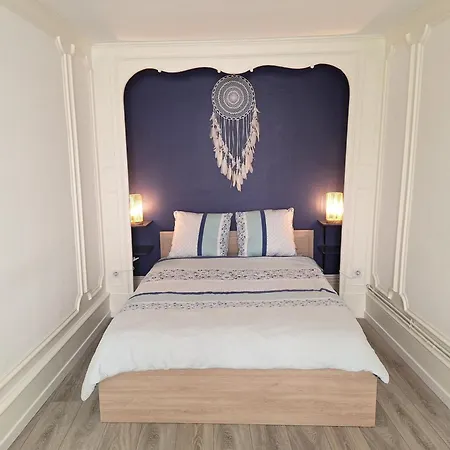 Et Spacieux Au Centre - La Boheme Apartment